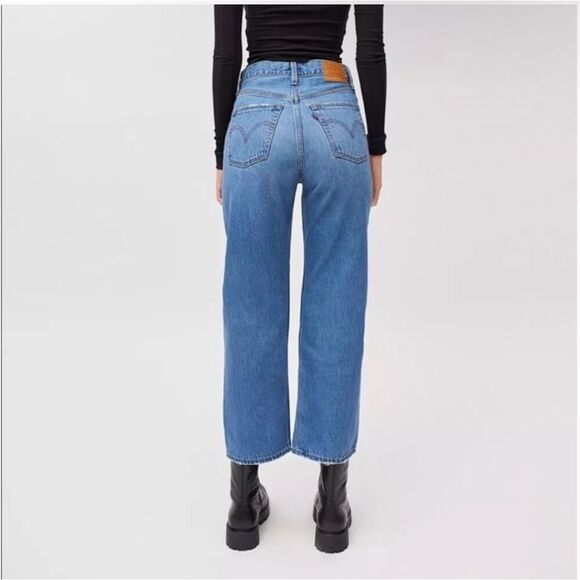 Levi’s Ribcage premium Straight ankle destroyed Knees W26 L27 - Picture 10 of 10